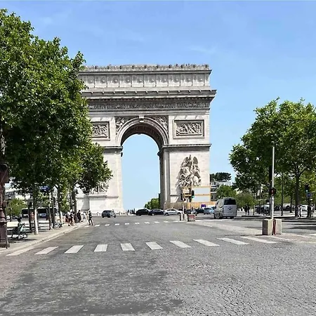 Amazing 1 Bedroom, 30sec From Arc De Triomphe * Parigi