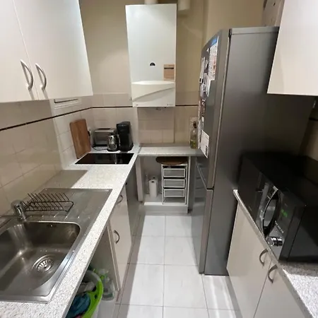 Appartamento Amazing 1 Bedroom, 30sec From Arc De Triomphe Parigi