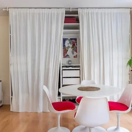 Appartamento Amazing 1 Bedroom, 30sec From Arc De Triomphe Parigi