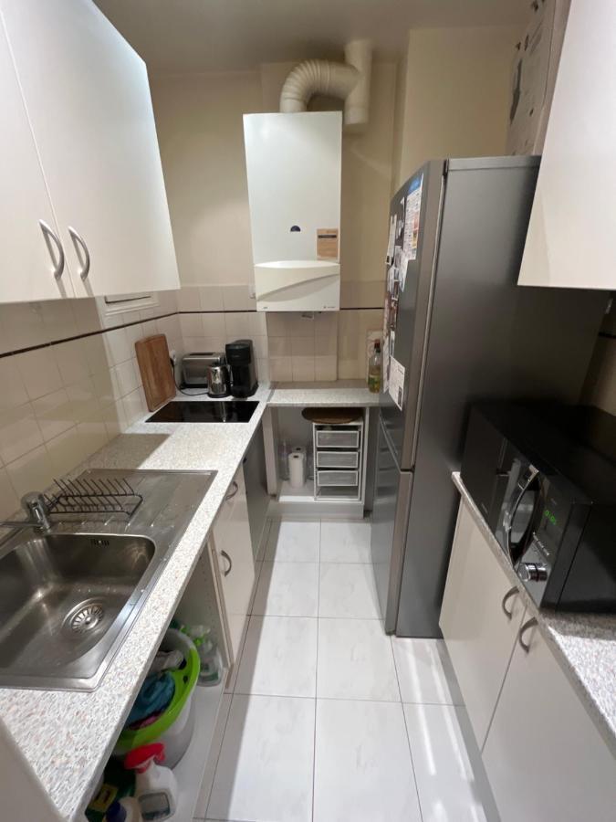 Appartamento Amazing 1 Bedroom, 30sec From Arc De Triomphe Parigi